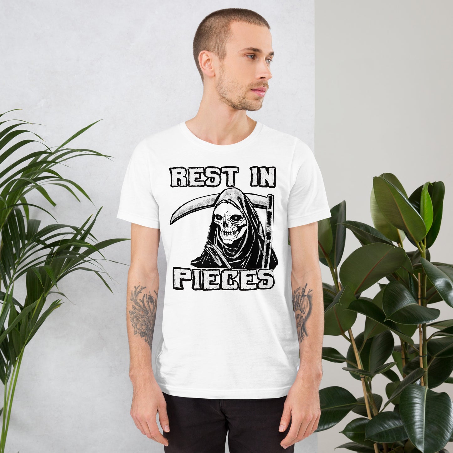 Halloween Rest in Pieces Unisex t-shirt