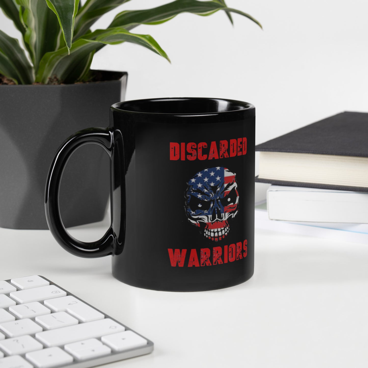 Discarded Warriors Skull Black Glossy Mug