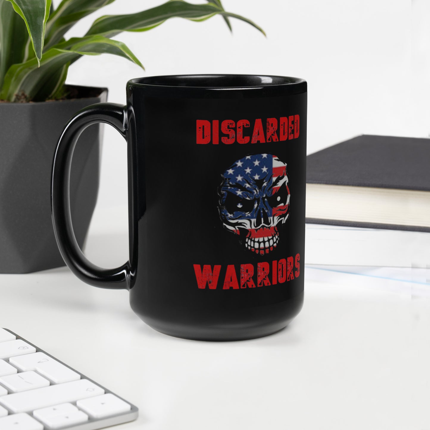 Discarded Warriors Skull Black Glossy Mug